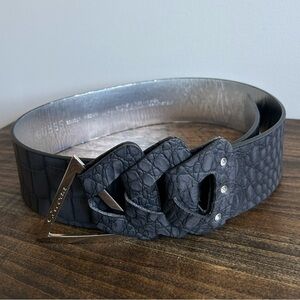 Guess Black Textured Belt, Size Medium.
